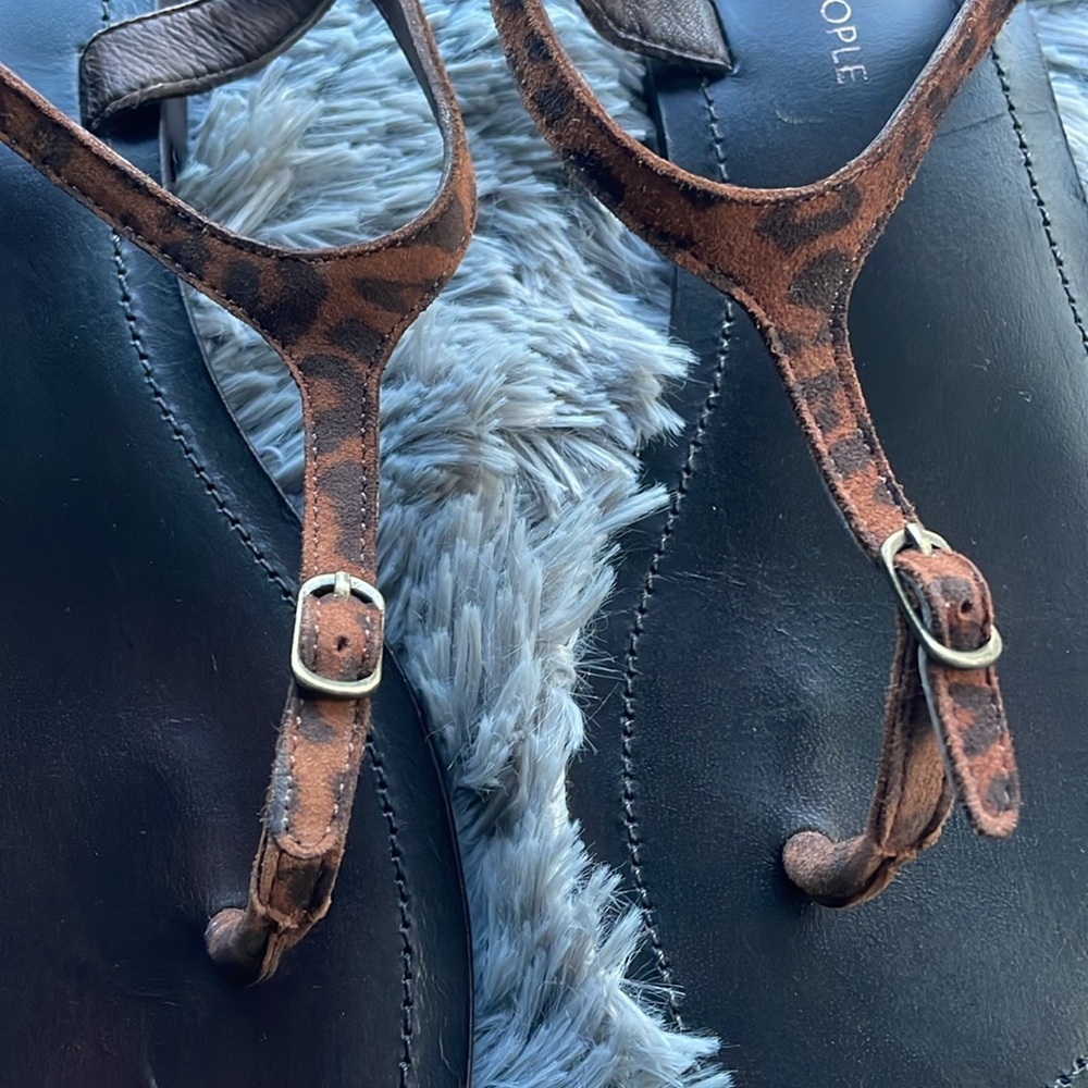 Free People ‘Alina’ Leopard Sandals - Picture 9 of 14